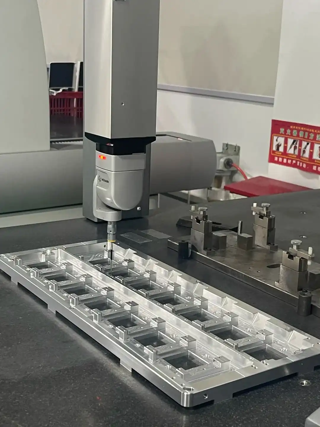 Aluminum vs Carbon Fiber Precision Machining Drone Parts Comparison