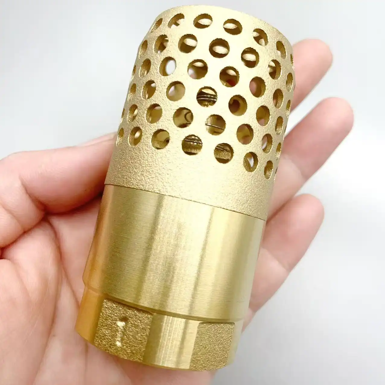 How Brass electronic components Improve Electrical Systems？